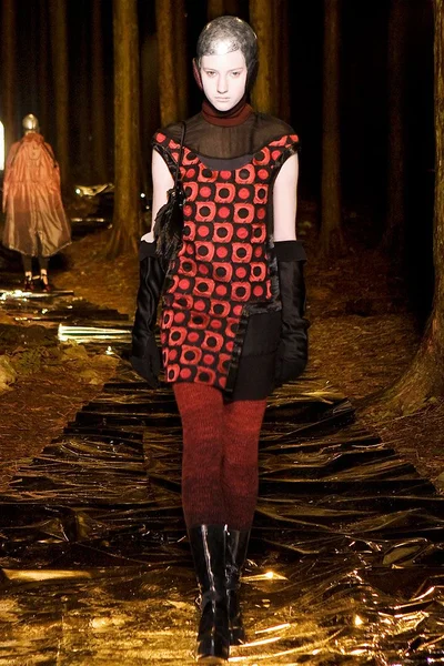 Look 28